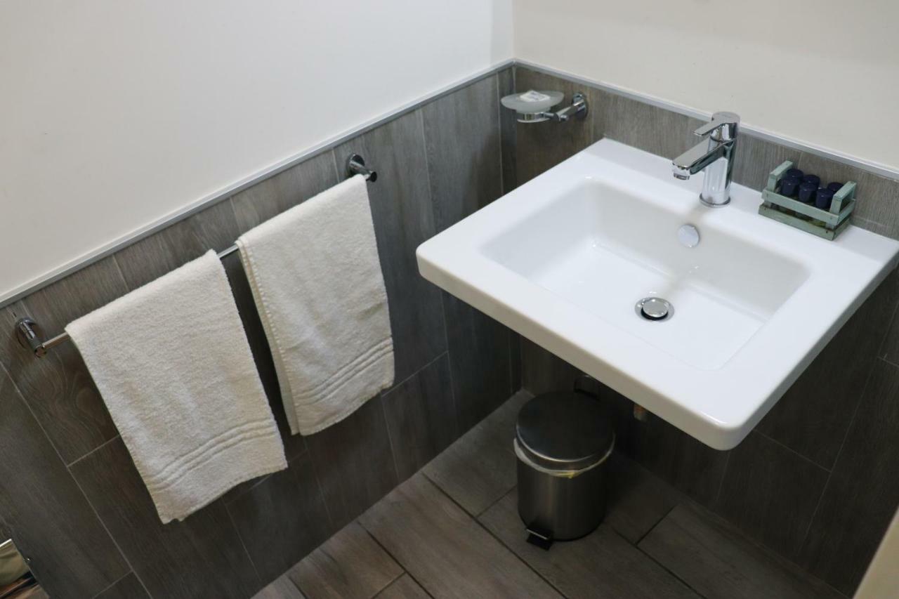 Etruska Porta Pia Guesthouse Рим Екстериор снимка