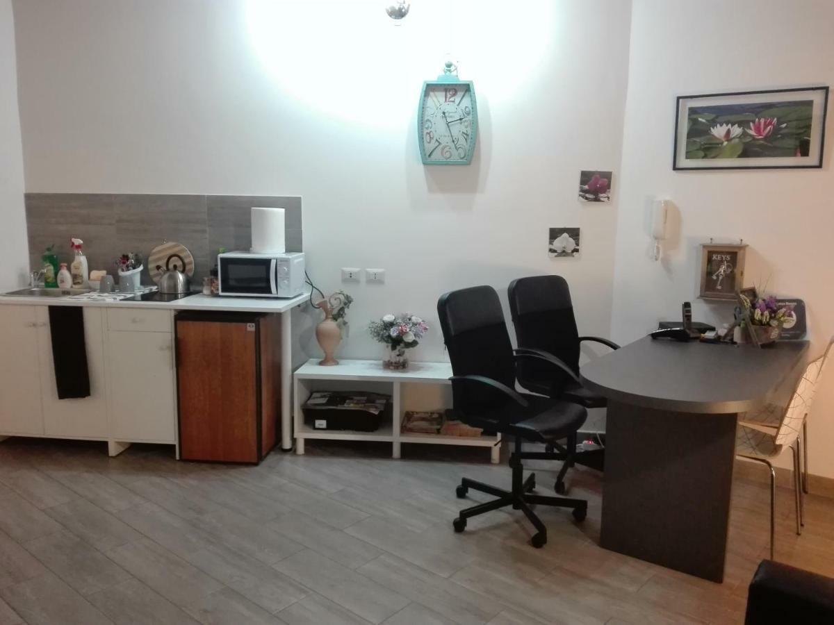 Etruska Porta Pia Guesthouse Рим Екстериор снимка